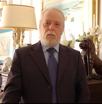 Dr. Roberto Costantino